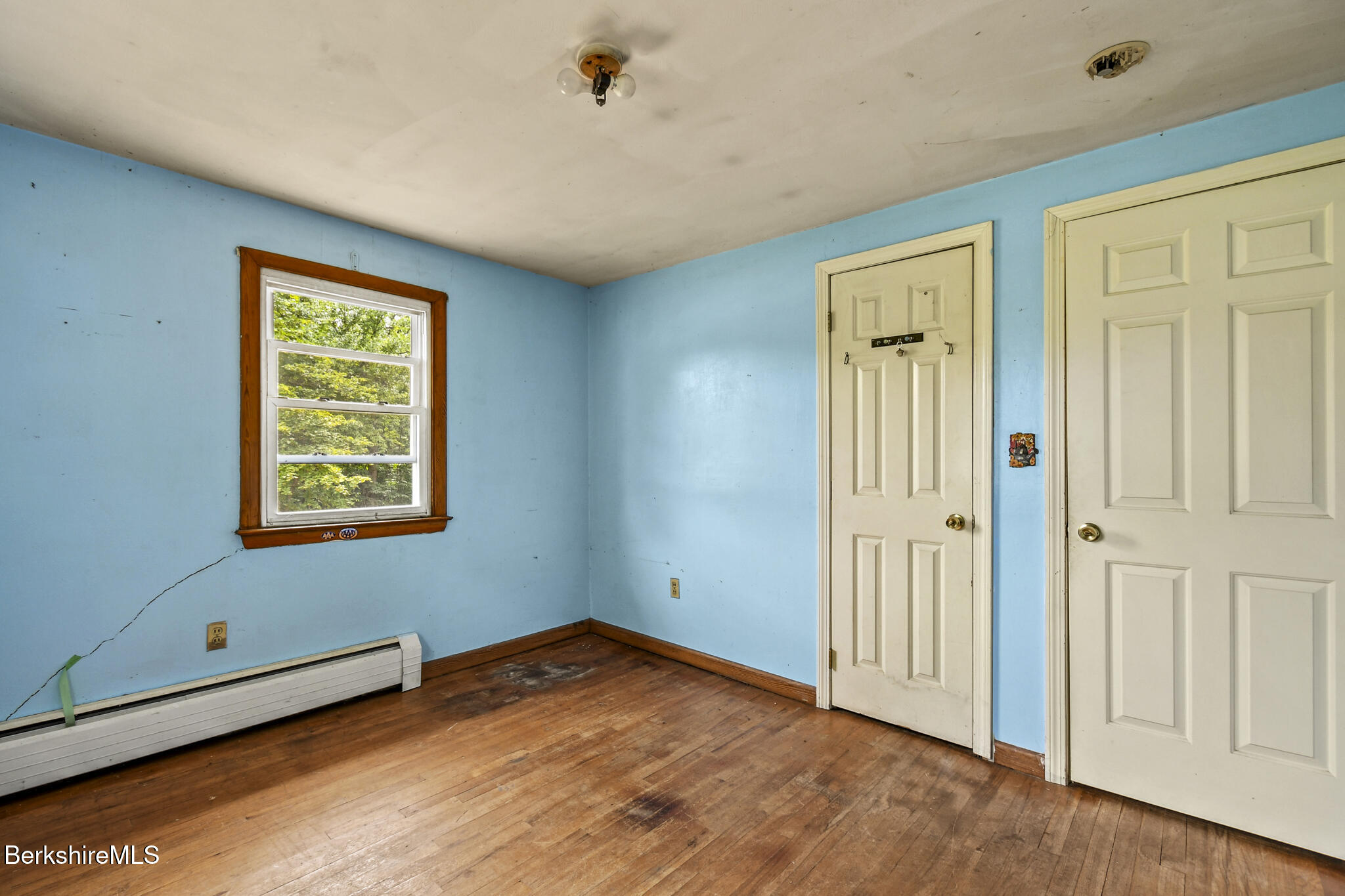 33 Granville Road Southwick, MA 01077 - Photo 14 of 30 33 Granville Rd, Southwick_Done009