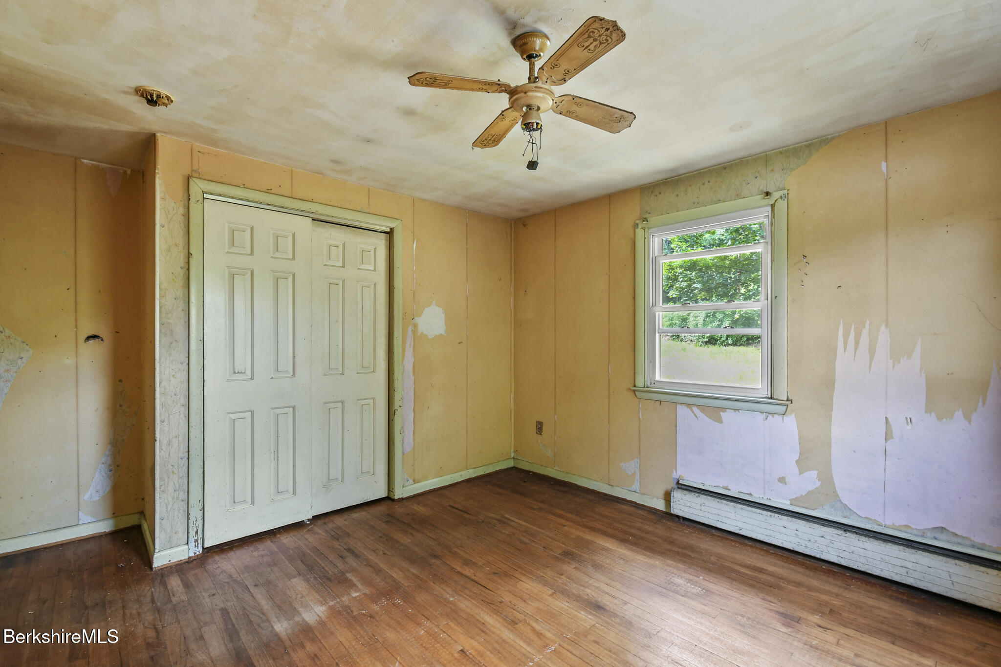 33 Granville Road Southwick, MA 01077 - Photo 16 of 30 33 Granville Rd, Southwick_Done011