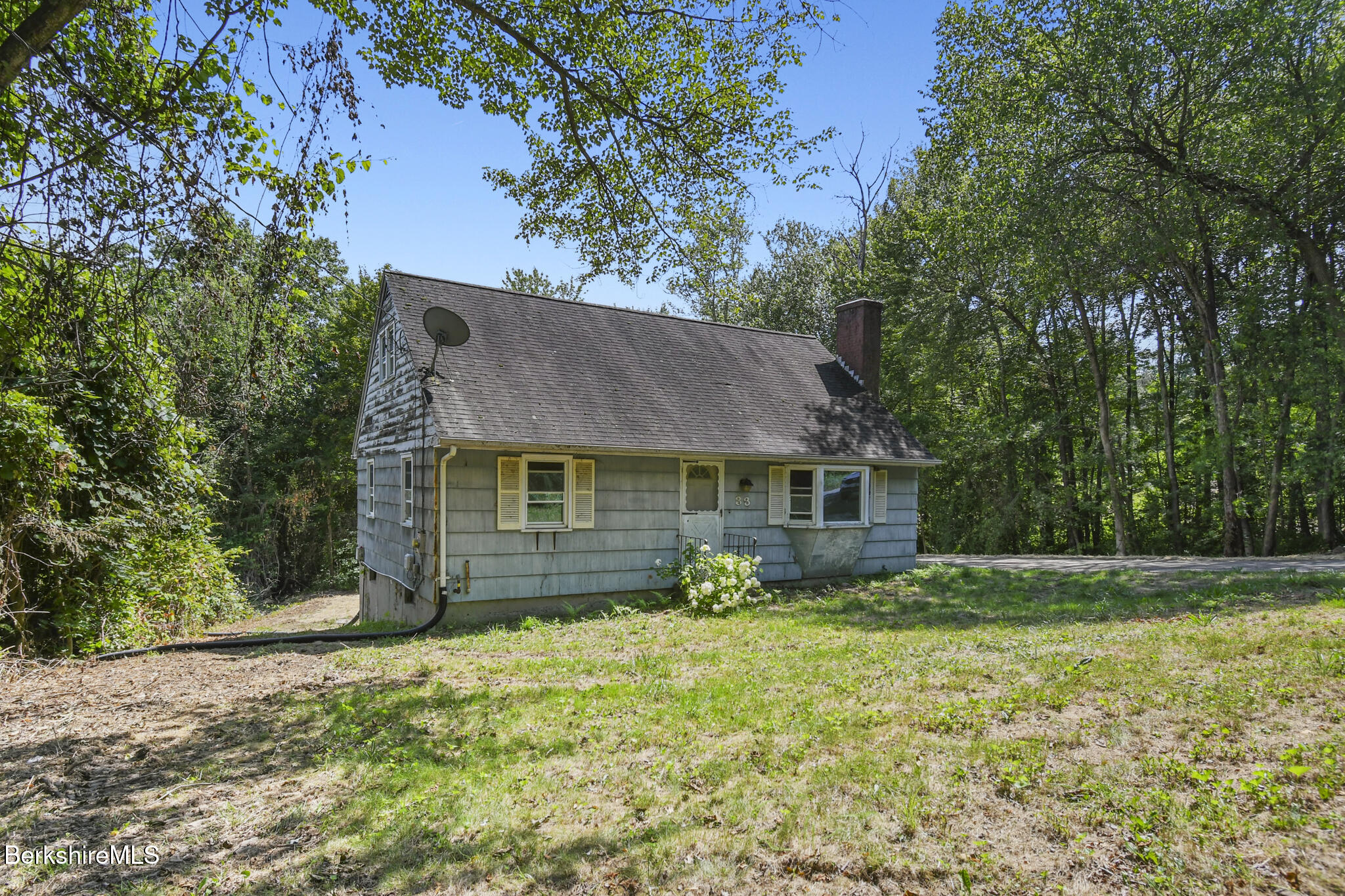 33 Granville Road Southwick, MA 01077 - Photo 5 of 30 33 Granville Rd, Southwick_Done025