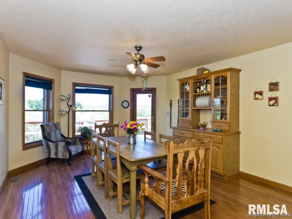 8268 Thomas Road Rochester, IL 62563 - Photo 14 of 36