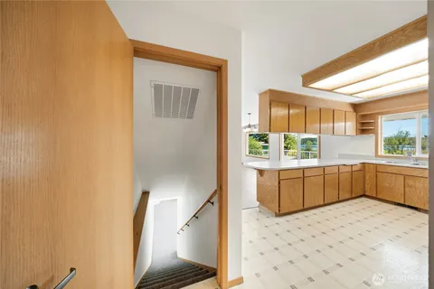 $925,000 | 16026 Lawrence Place Southeast, Yelm, WA 98597