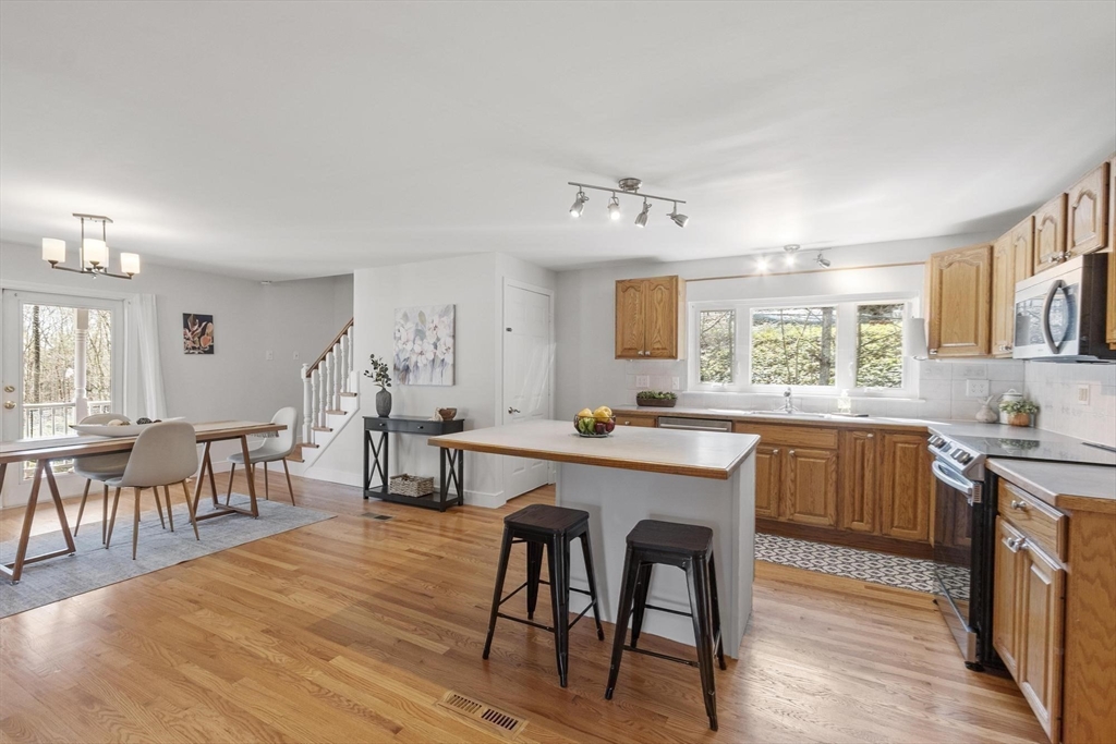 18 Gilman Road Billerica, MA 01862 - Photo 12 of 42 Gallery Image 12