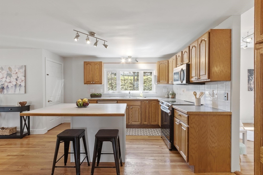 18 Gilman Road Billerica, MA 01862 - Photo 13 of 42 Gallery Image 13