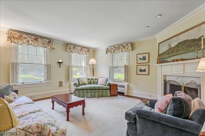 44 W Road Short Hills, NJ 07078 - Photo 10 of 19