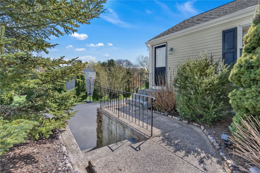 55 Lonesome Pine Road Cumberland, RI 02864 - Photo 11 of 50
