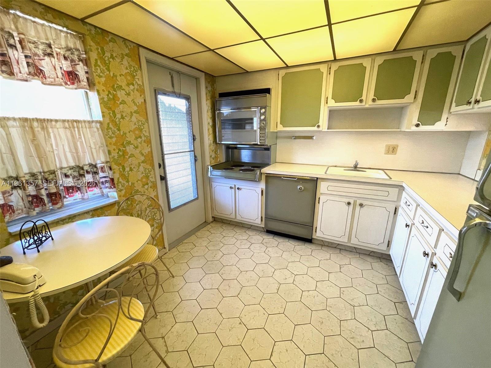 5100 Washington Street, Unit 312 Hollywood, FL 33021 - Photo 13 of 22