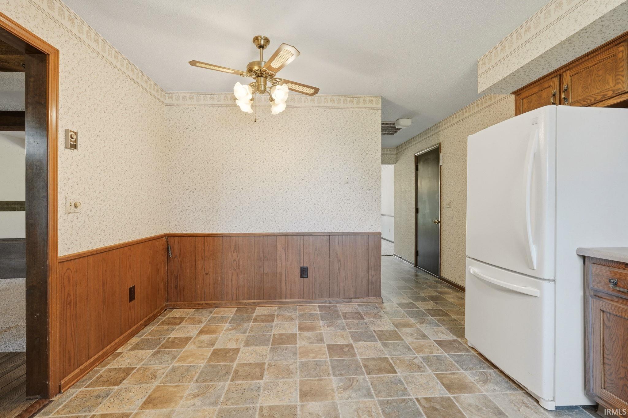 11401 Roberts Road Harlan, IN 46743 - Photo 13 of 28 Gallery Image 13