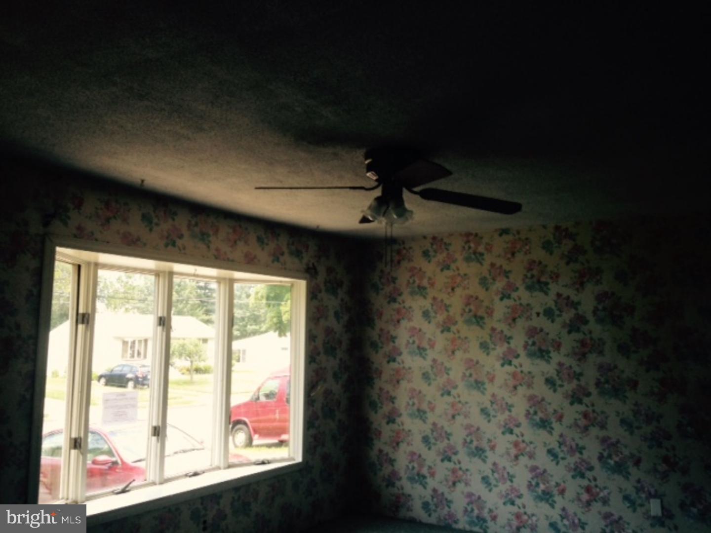 309 Rutgers Avenue Wenonah, NJ 08090 - Photo 3 of 23 Living Room