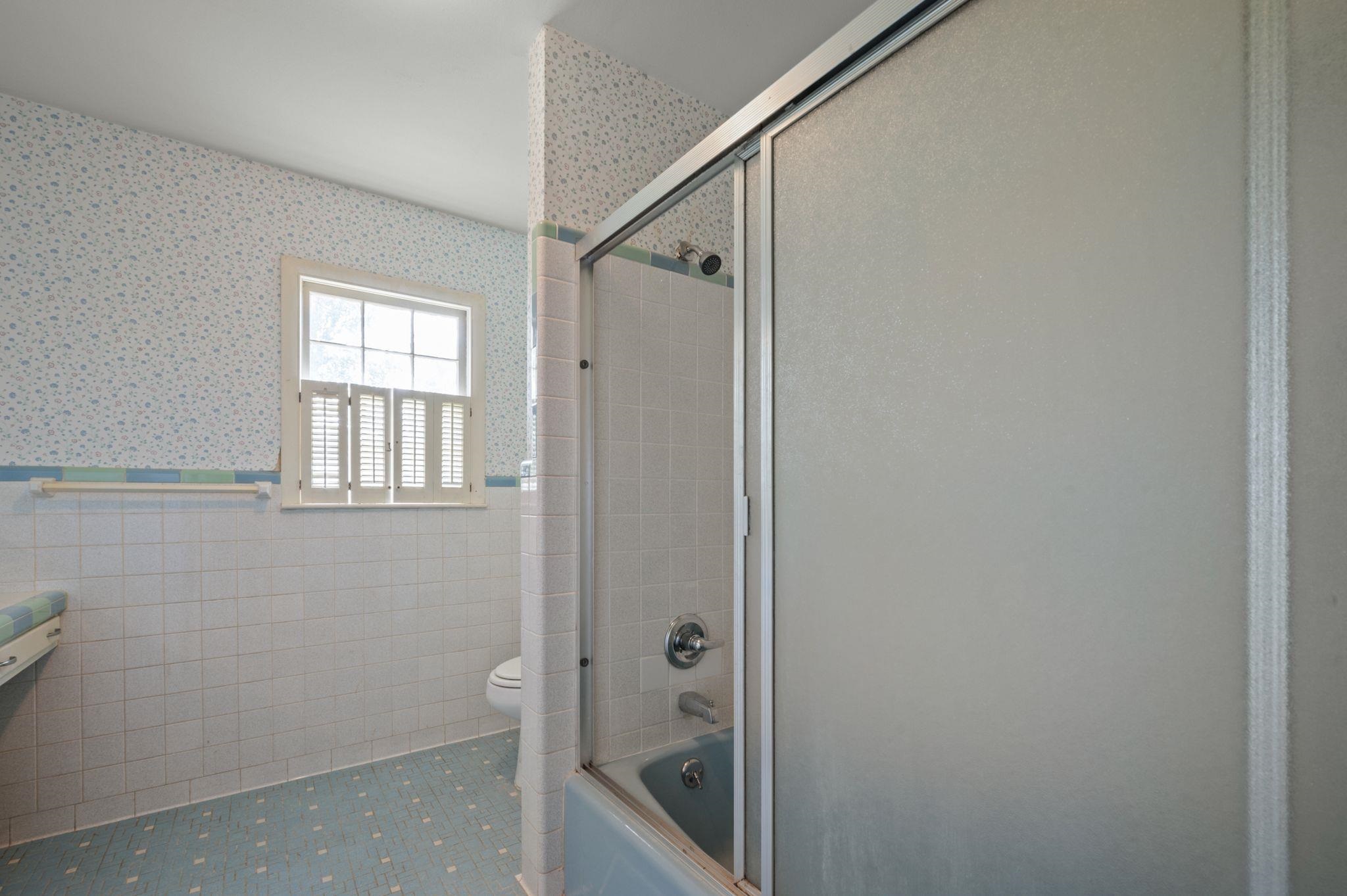 301 East 10th Street Bay Minette, AL 36507 - Photo 11 of 52 Bathroom