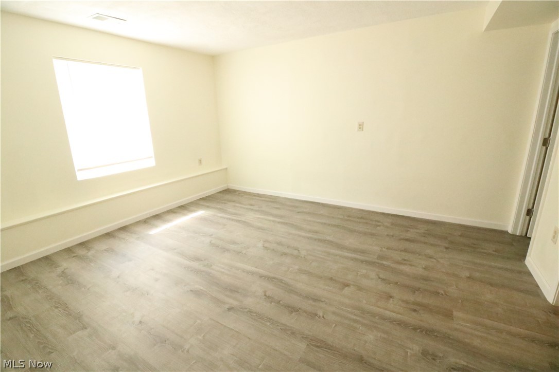 8617 Broadview Road Broadview Heights, OH 44147 - Photo 11 of 32 Master Bedroom with Full Bath