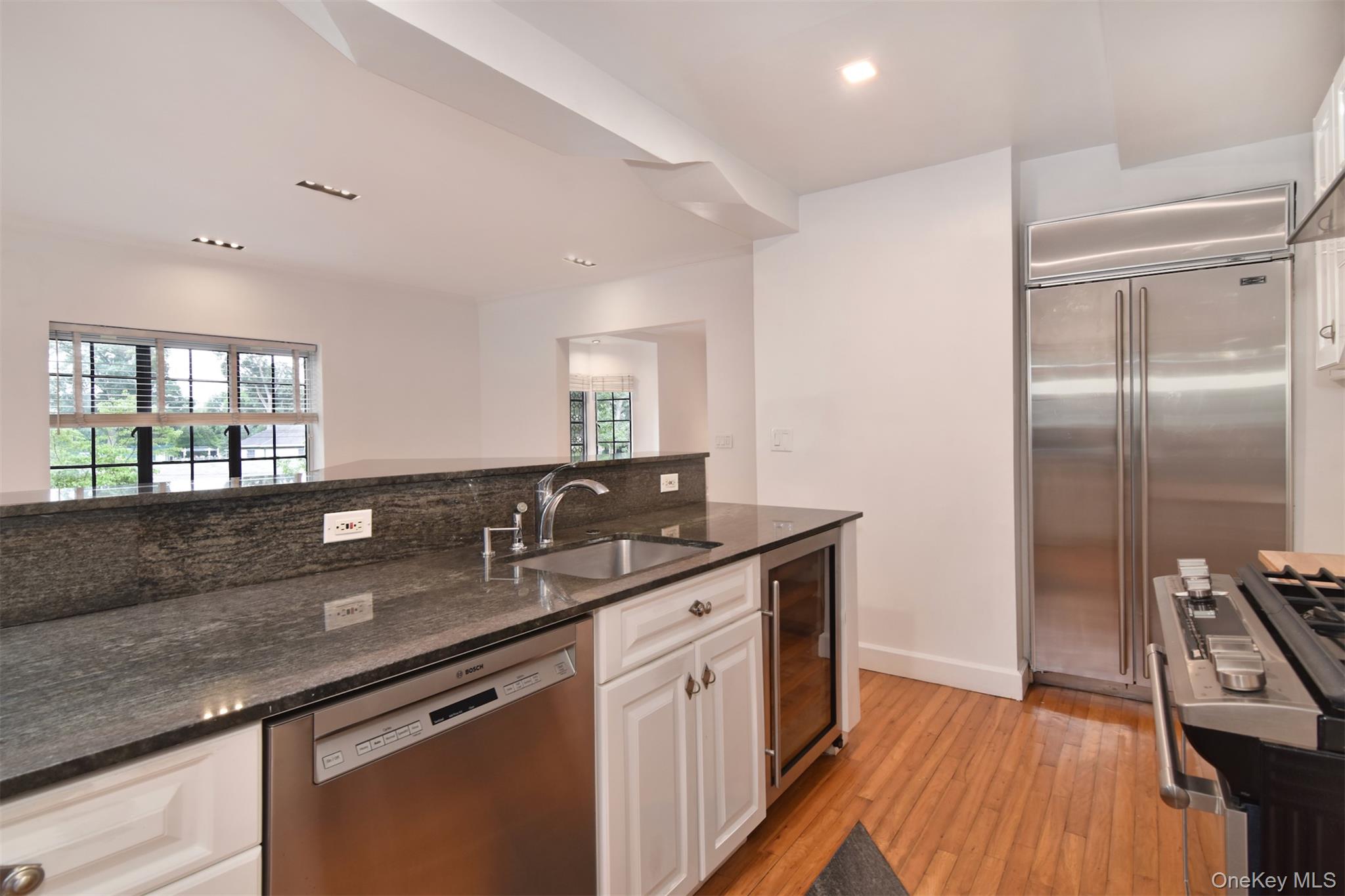 915 Wynnewood Road, Unit A3 Pelham, NY 10803 - Photo 7 of 19 Kitchen