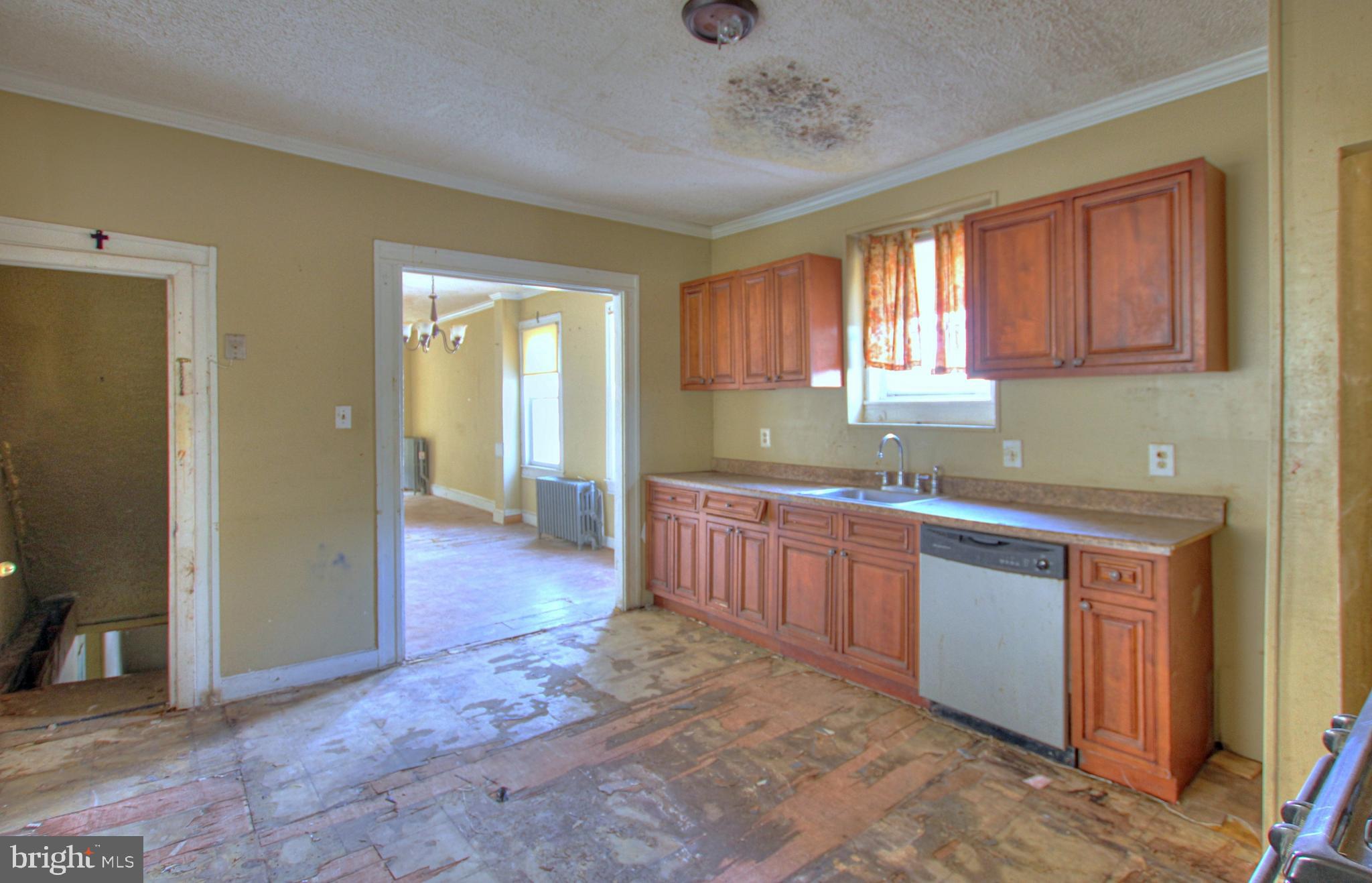 1413 North Rosedale Street Baltimore, MD 21216 - Photo 9 of 19 Kitchen