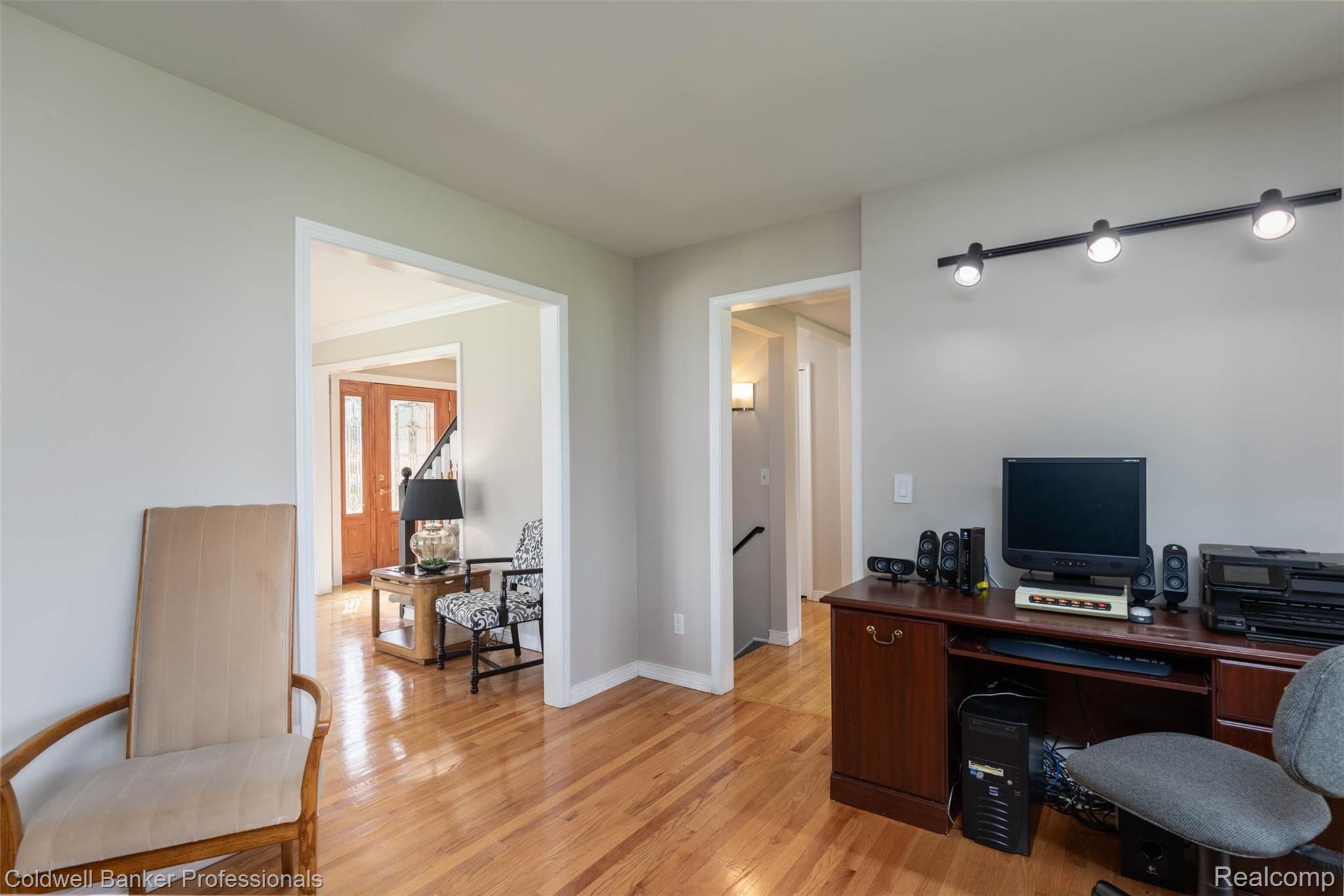 3472 Wedgewood Drive Rochester, MI 48306 - Photo 10 of 46 Room for Two Desks...