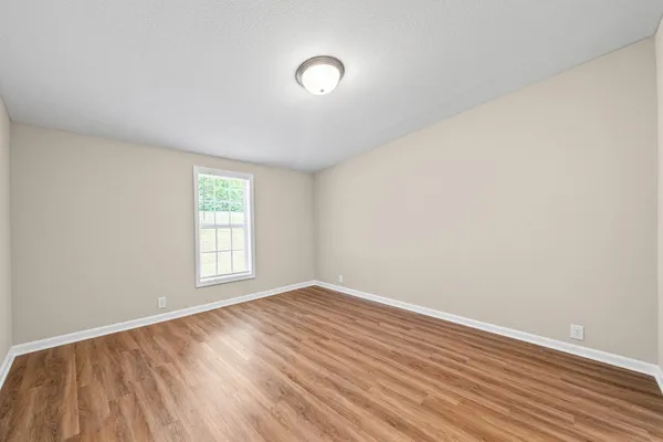 $1,200 | 221 Bumpus Mill Road, Oak Grove, KY 42262