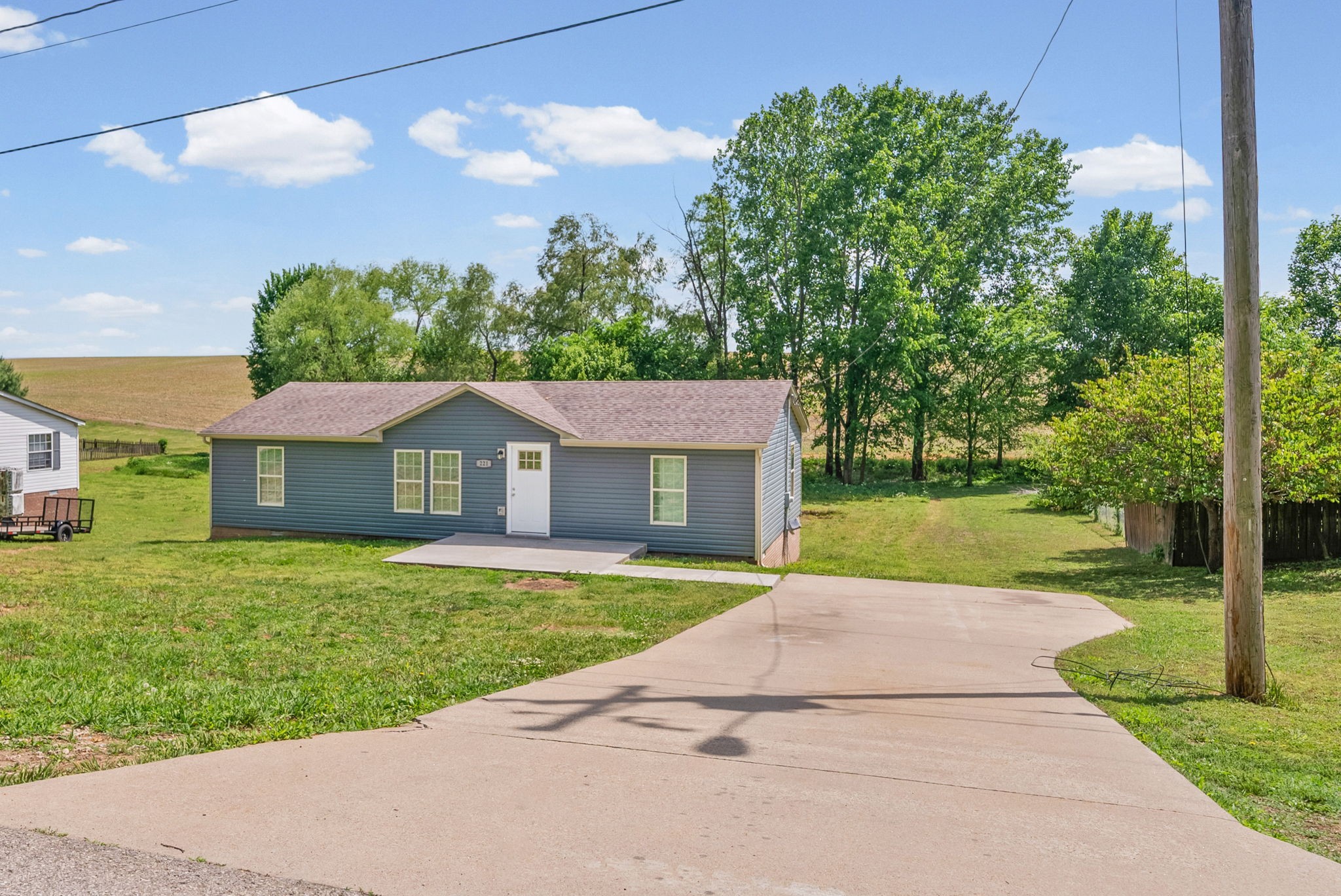 221 Bumpus Mill Road Oak Grove, KY 42262 - Photo 2 of 16