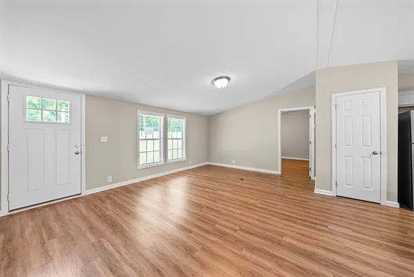 $1,200 | 221 Bumpus Mill Road, Oak Grove, KY 42262