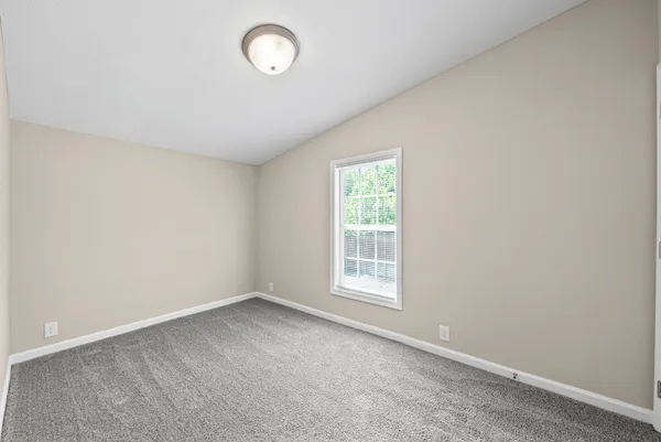 $1,200 | 221 Bumpus Mill Road, Oak Grove, KY 42262