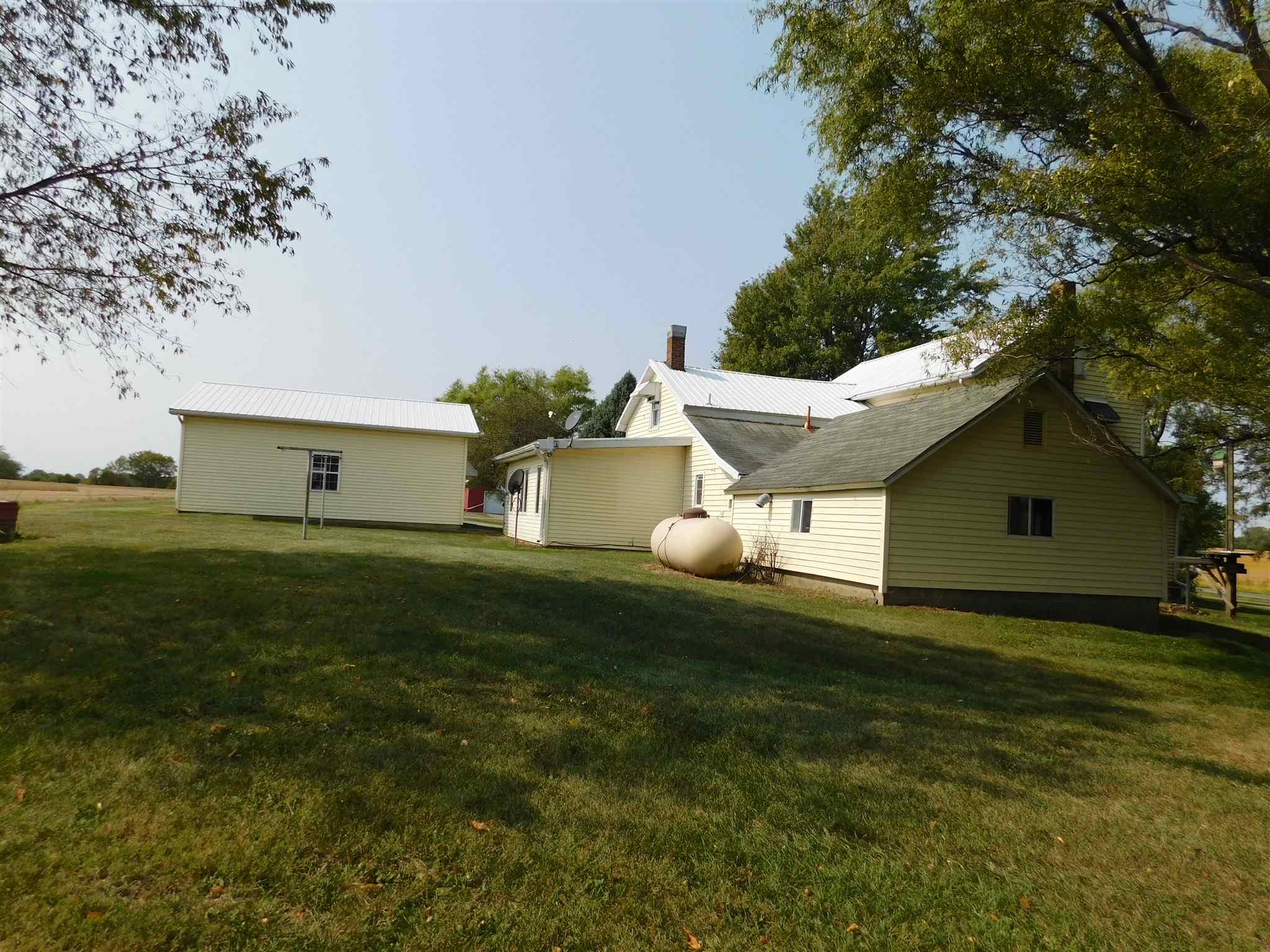 8479 East Division Road Akron, IN 46910 - Photo 12 of 34