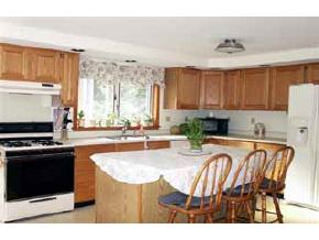40 New Searles Road Nashua, NH 03062 - Photo 3 of 7