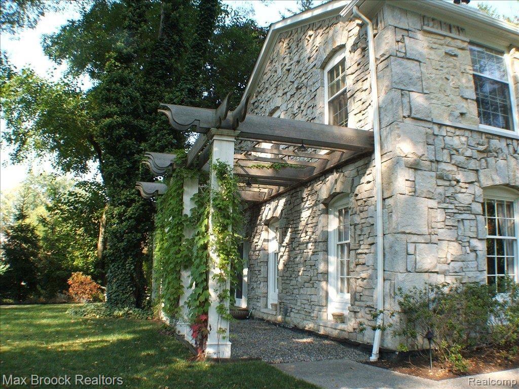 570 Aspen Road Birmingham, MI 48009 - Photo 19 of 19 arbor