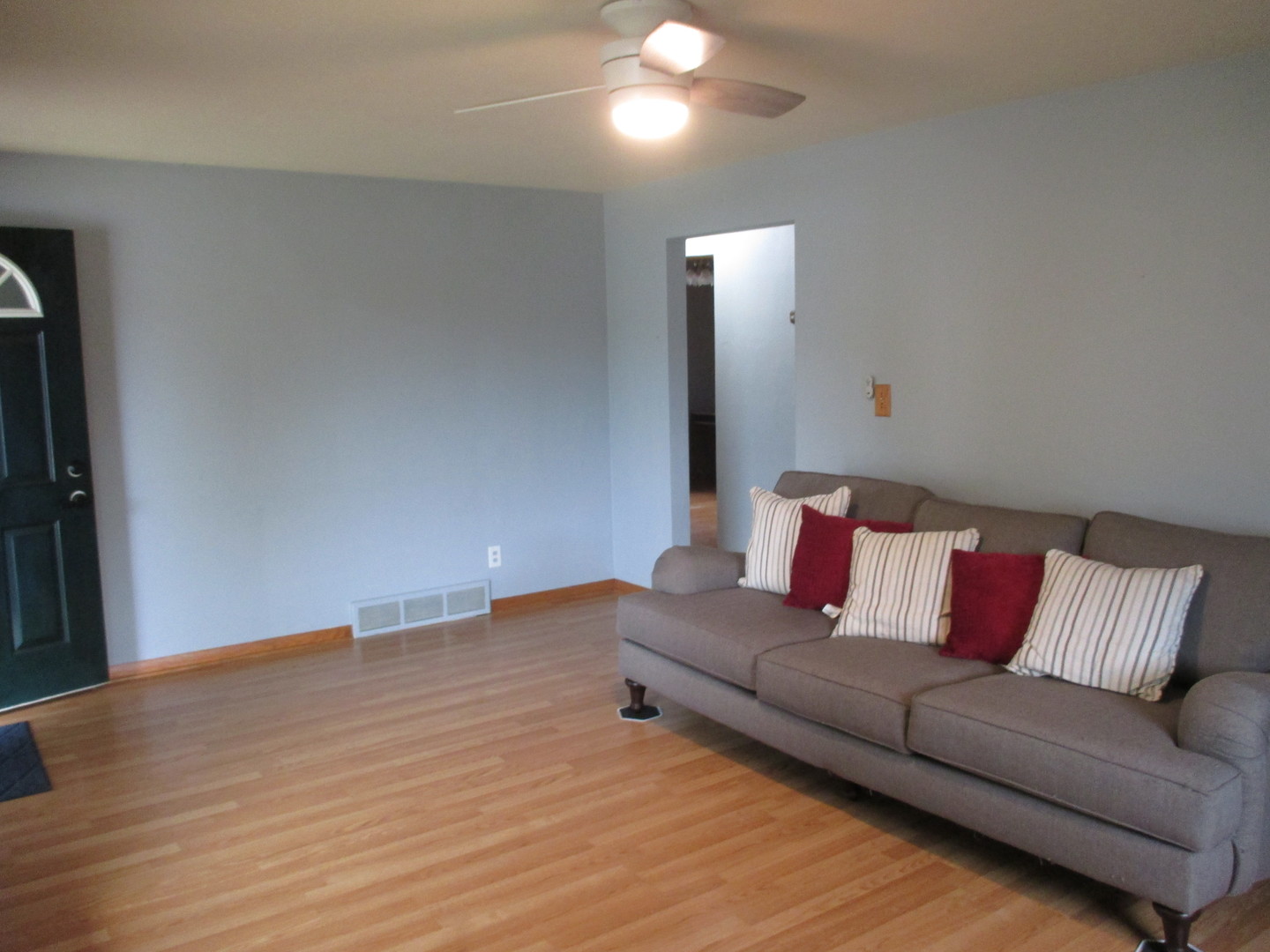 1606 Dearborn Street Crest Hill, IL 60403 - Photo 4 of 21