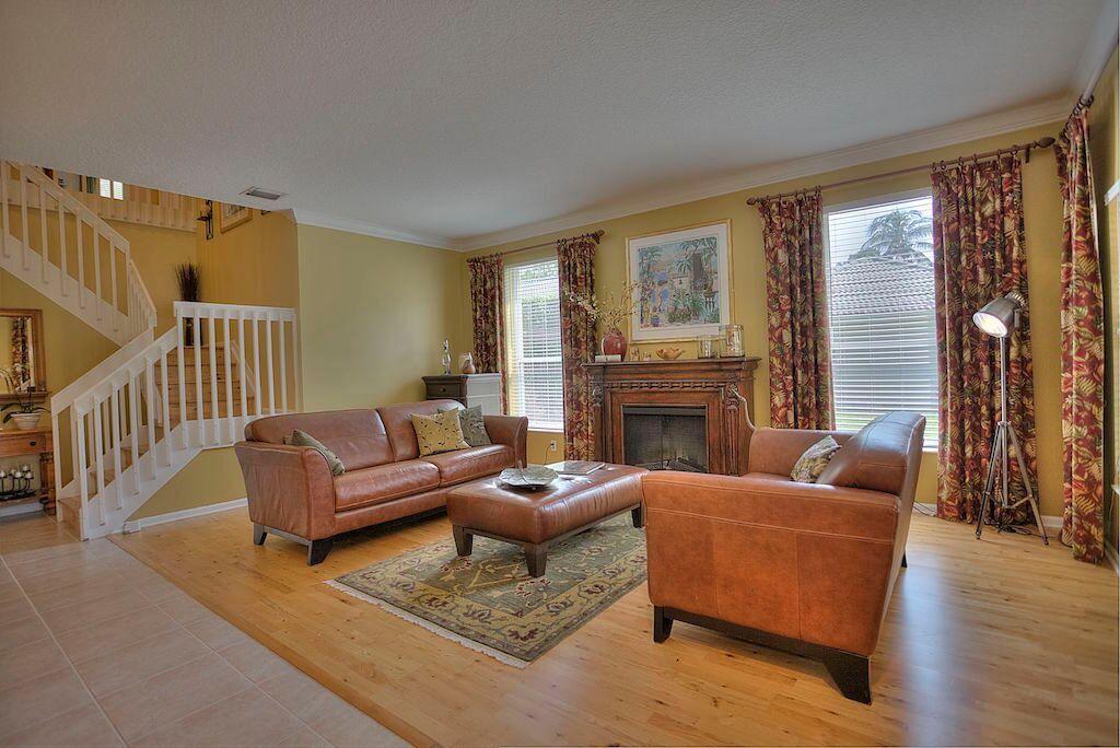 774 Cedar Cove Road Wellington, FL 33414 - Photo 7 of 22 Living room