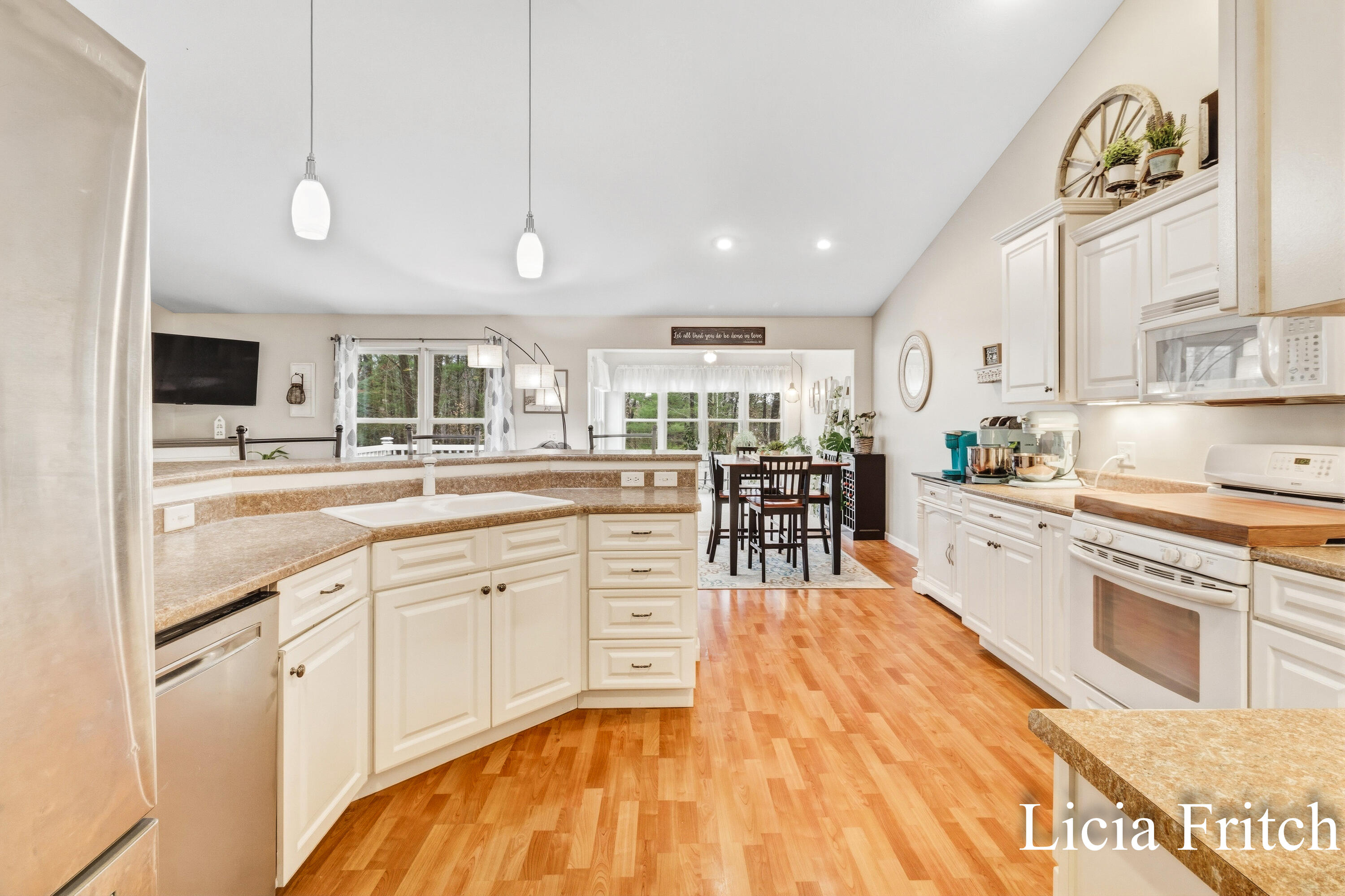 1527 West Addison Way Muskegon, MI 49445 - Photo 12 of 46 Licia Fritch - 1527 W Addison Way (49)-2