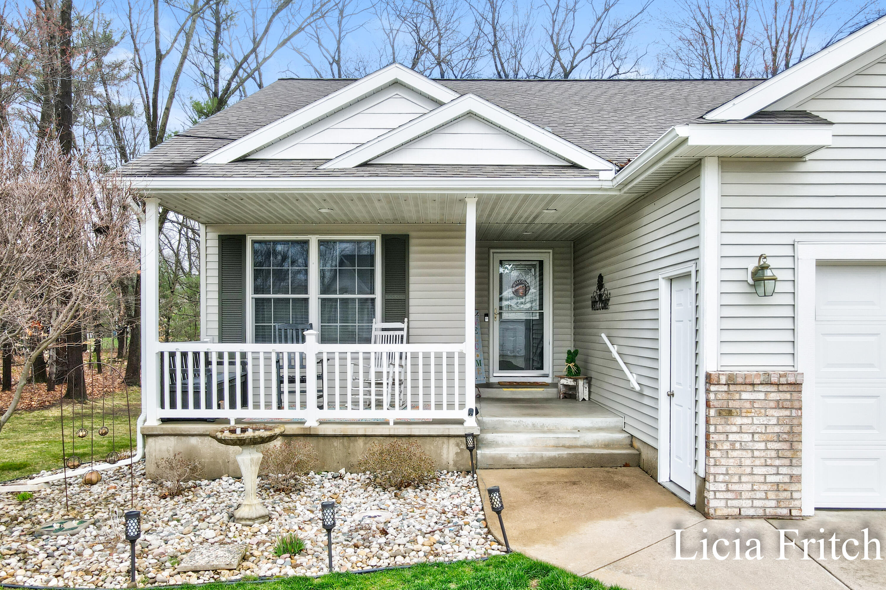 1527 West Addison Way Muskegon, MI 49445 - Photo 2 of 46 Licia Fritch - 1527 W Addison Way (49)-2