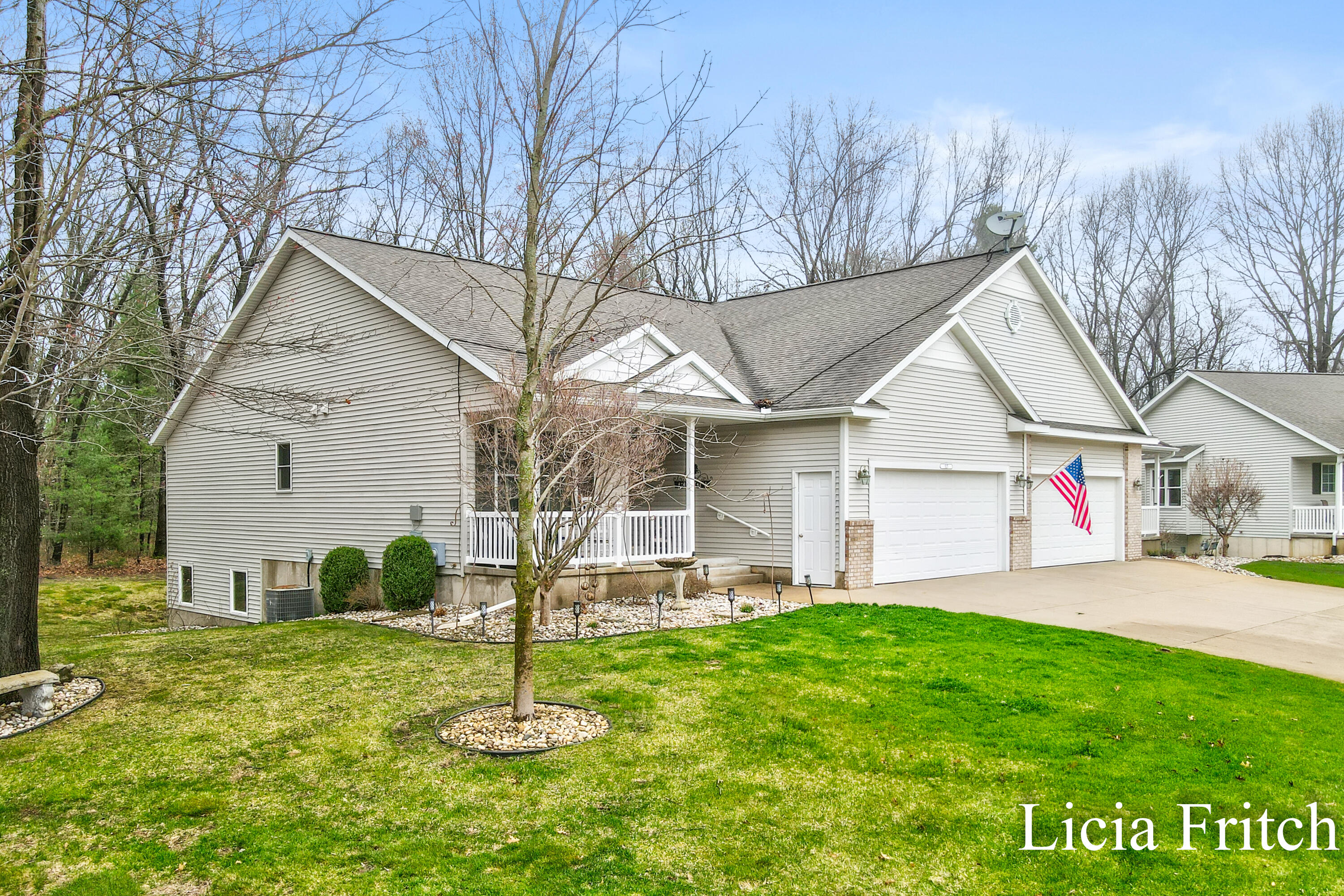 1527 West Addison Way Muskegon, MI 49445 - Photo 4 of 46 Licia Fritch - 1527 W Addison Way (49)-4