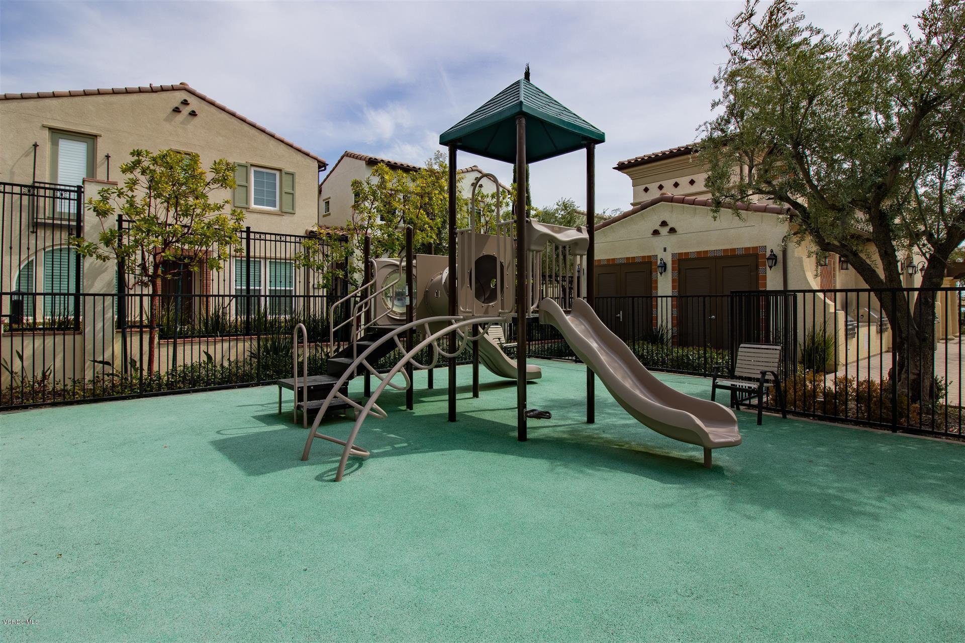 20422 Paseo Cresta Porter Ranch, CA 91326 - Photo 16 of 17 ExtraImage-754635