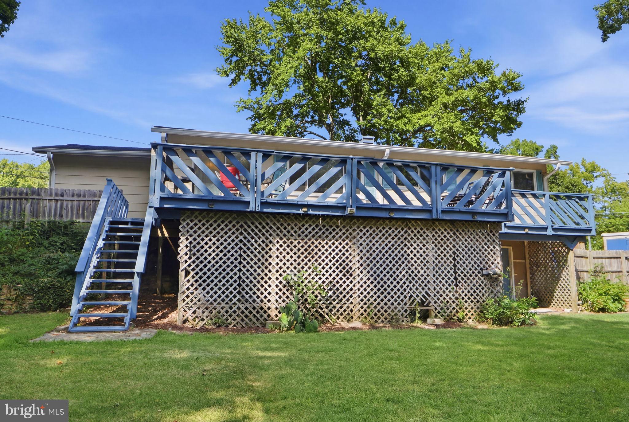 1503 Fillmore Road Fort Washington, MD 20744 - Photo 22 of 31 Deck