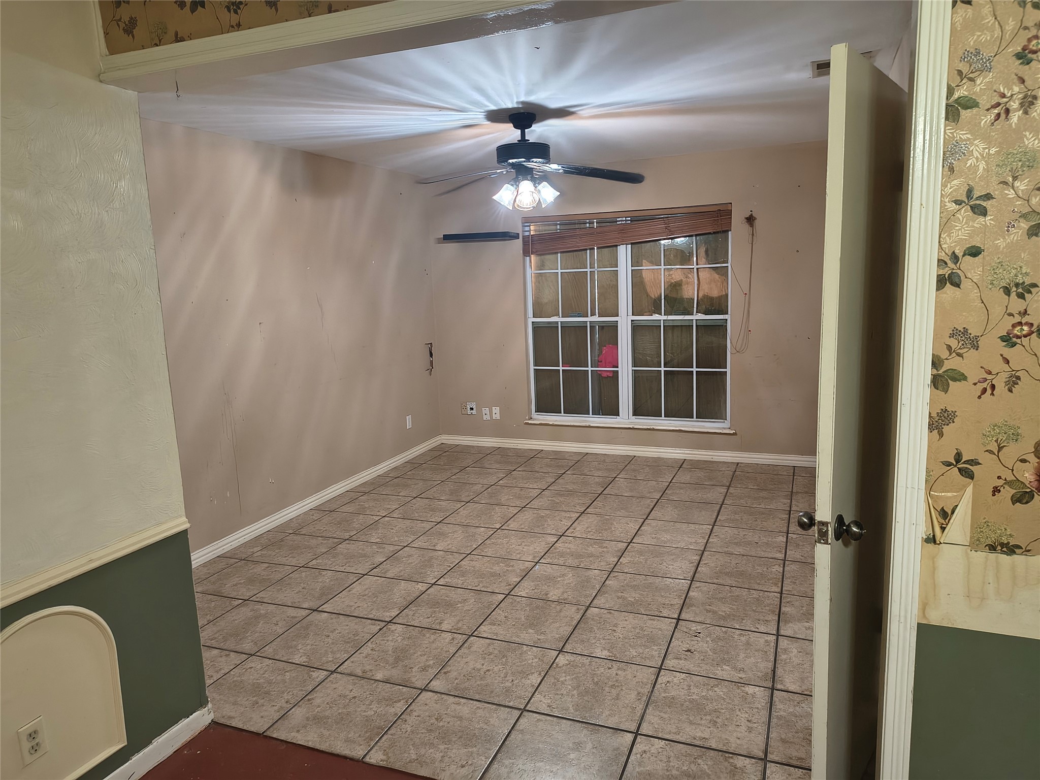 19323 Dianeshire Drive Spring, TX 77388 - Photo 4 of 9 Formal Dining