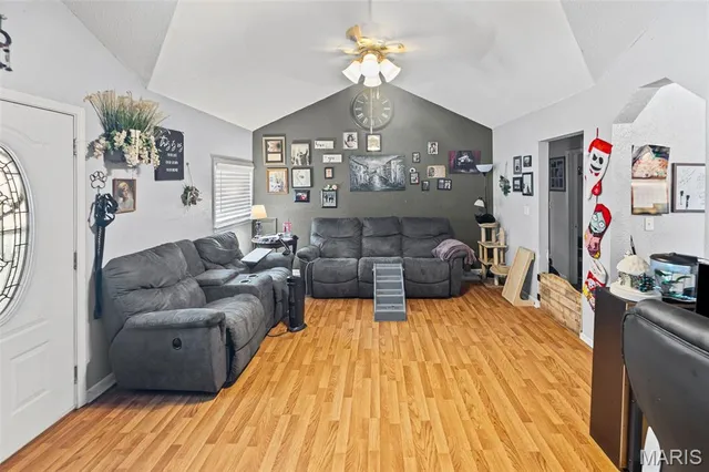 $135,000 | 835 Chouteau Street, Alton, IL 62002