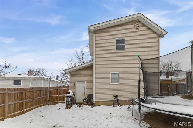 $135,000 | 835 Chouteau Street, Alton, IL 62002