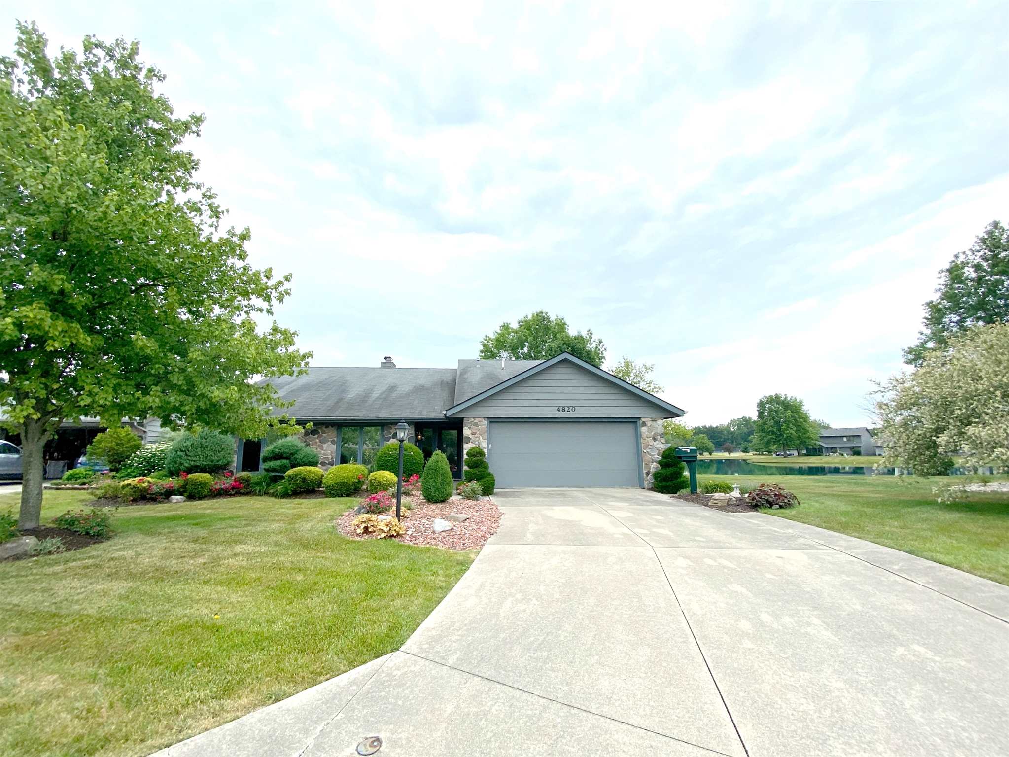 4820 Crystal Ridge Cove Fort Wayne, IN 46835 - Photo 2 of 27 Gallery Image 2