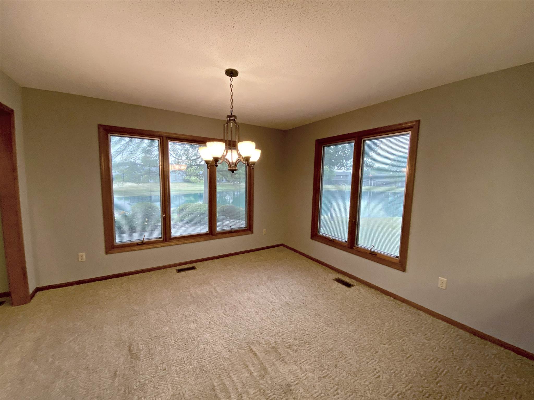 4820 Crystal Ridge Cove Fort Wayne, IN 46835 - Photo 11 of 27 Gallery Image 11