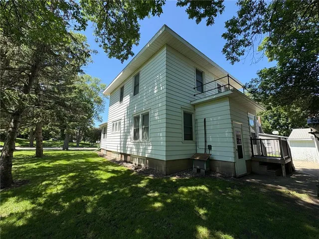 $149,000 | 201 3rd Street Southeast, Renville, MN 56284