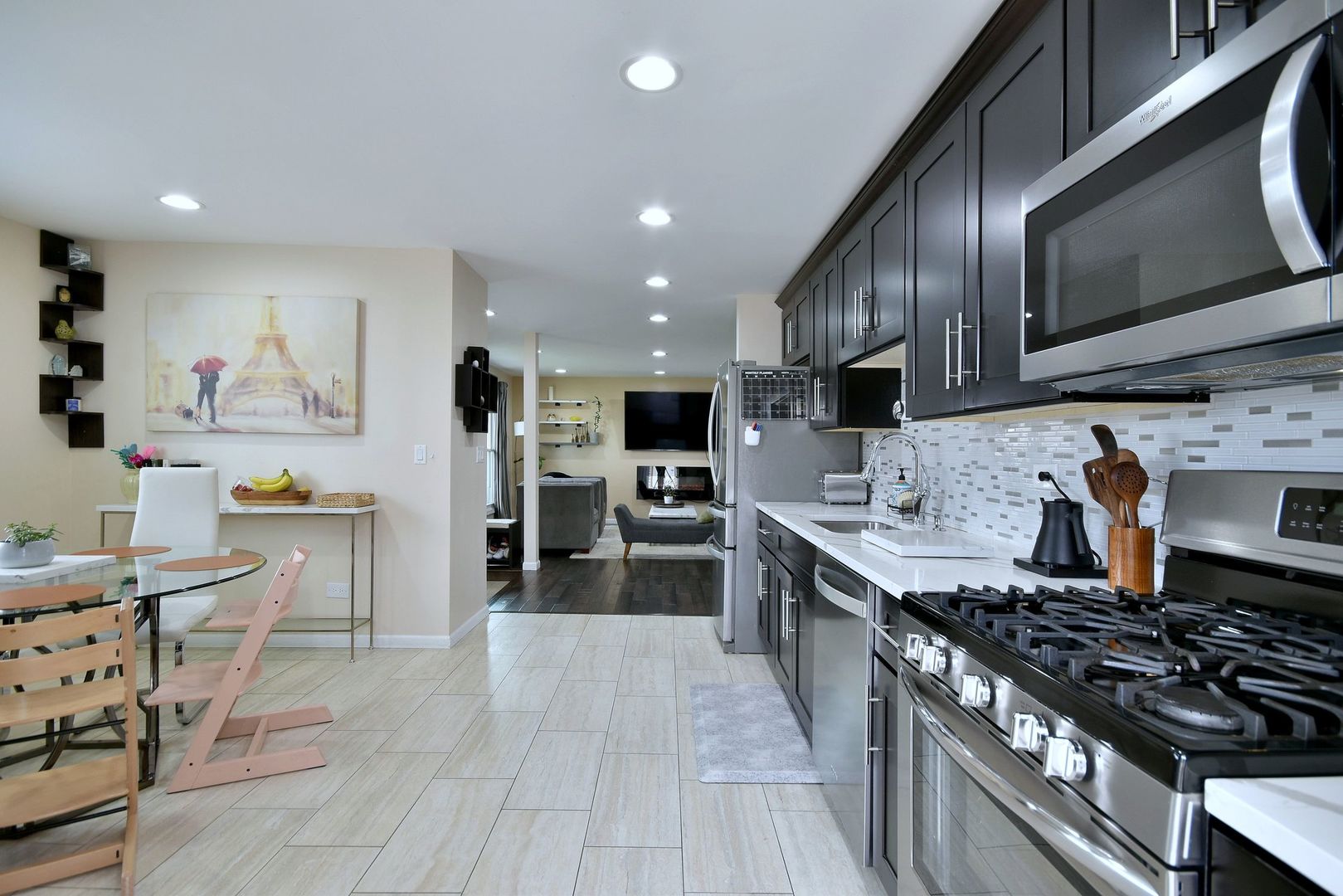 492 Bernice Court Wheeling, IL 60090 - Photo 7 of 39