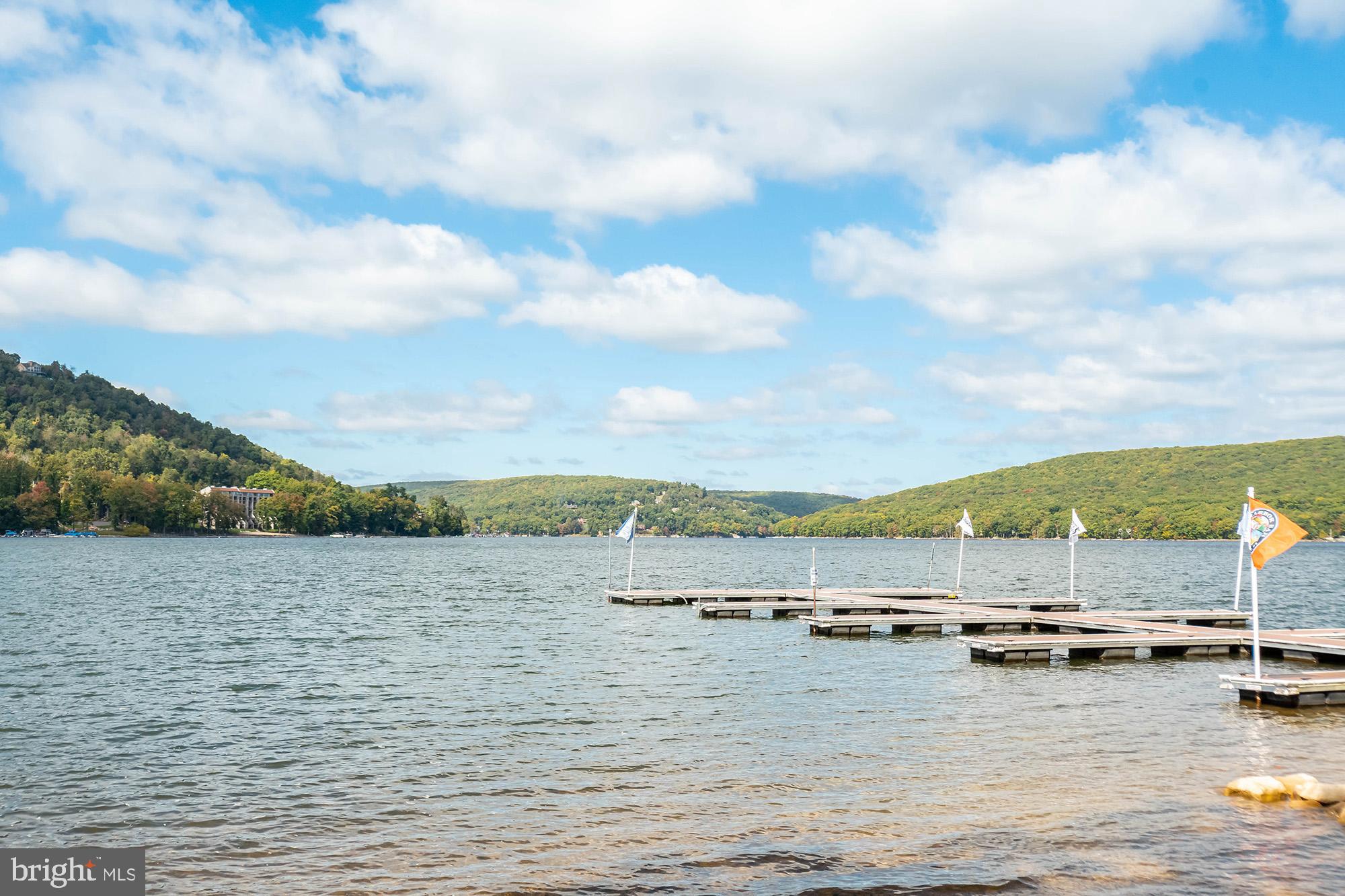 565 Glendale Road, Unit 124 Oakland, MD 21550 - Photo 25 of 30 Lake frontage