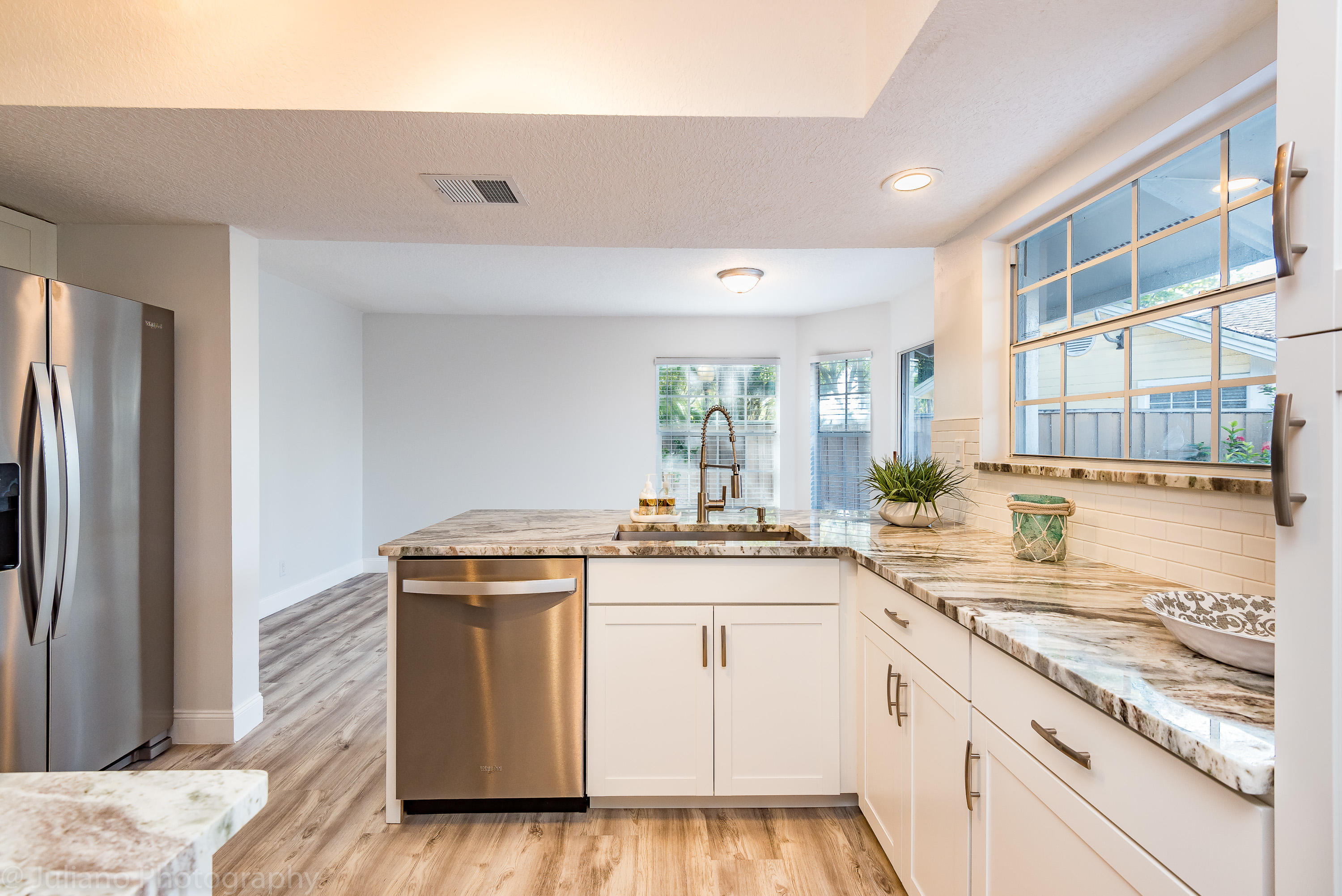 5080 Point Alexis Boca Raton, FL 33431 - Photo 3 of 31 Kitchen