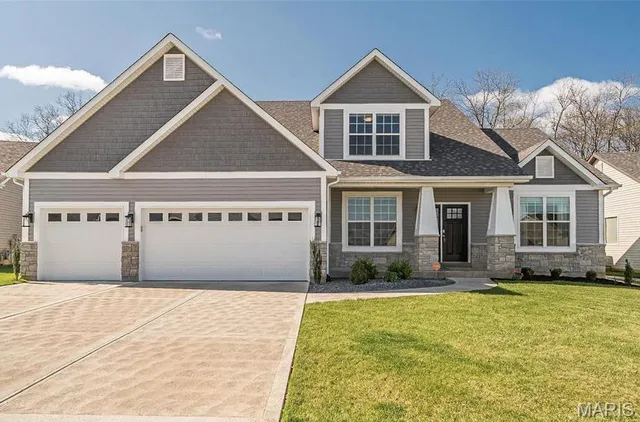 $489,900 | 732 Lost Canyon Boulevard, Wentzville, MO 63385