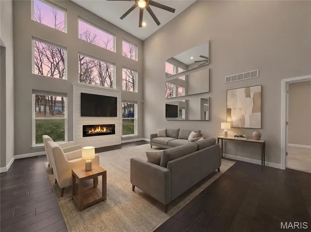 $489,900 | 732 Lost Canyon Boulevard, Wentzville, MO 63385