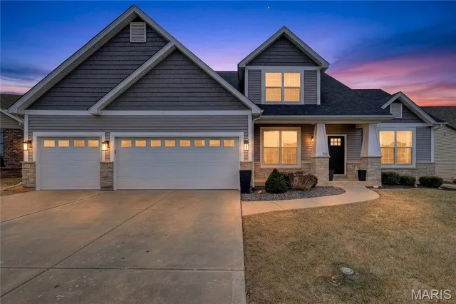 $489,900 | 732 Lost Canyon Boulevard, Wentzville, MO 63385