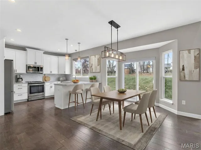 $489,900 | 732 Lost Canyon Boulevard, Wentzville, MO 63385