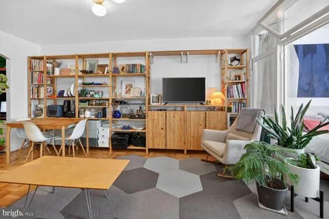 $315,000 | 1 Scott Circle Northwest, Unit 106, Washington, DC 20036