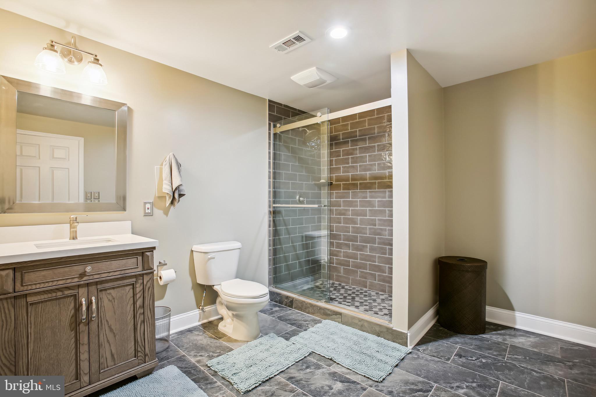1201 Alden Road Alexandria, VA 22308 - Photo 38 of 47 Full bathroom in basement