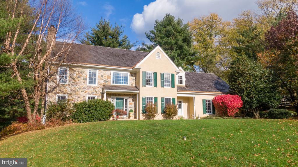 801 Avonwood Drive Wayne, PA 19087 - Photo 2 of 35