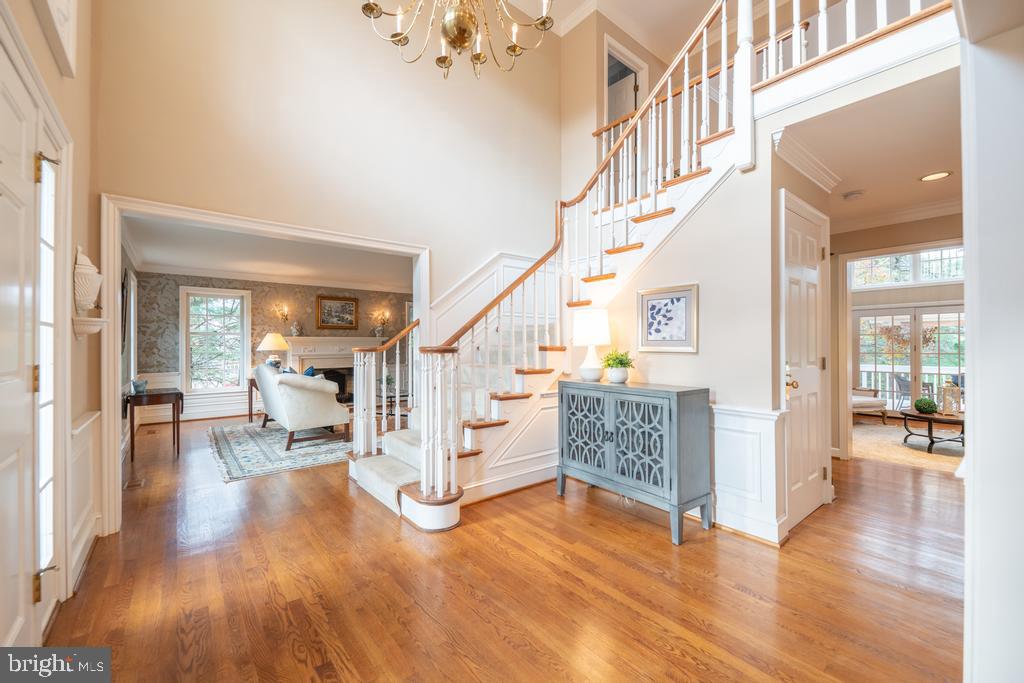 801 Avonwood Drive Wayne, PA 19087 - Photo 4 of 35