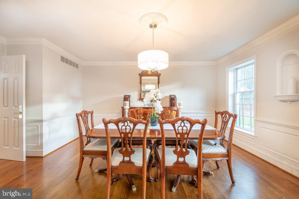 801 Avonwood Drive Wayne, PA 19087 - Photo 10 of 35