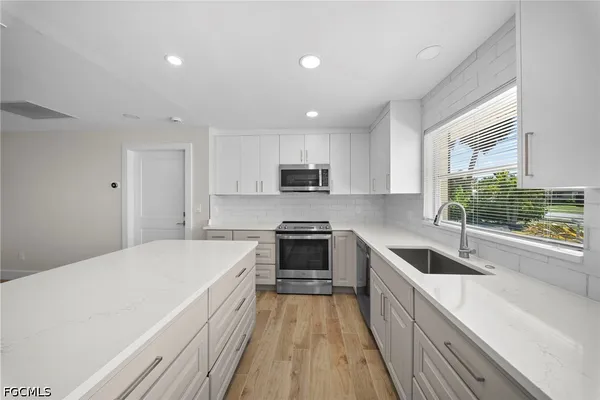 $1,750 | 1039 El Mar Avenue, Fort Myers, FL 33919